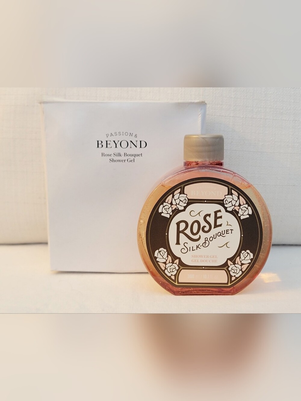 AVON Passion & Beyond Rose Silk-Bouquet Shower Gel 10.1 fl oz  ●NEW in BOX●
